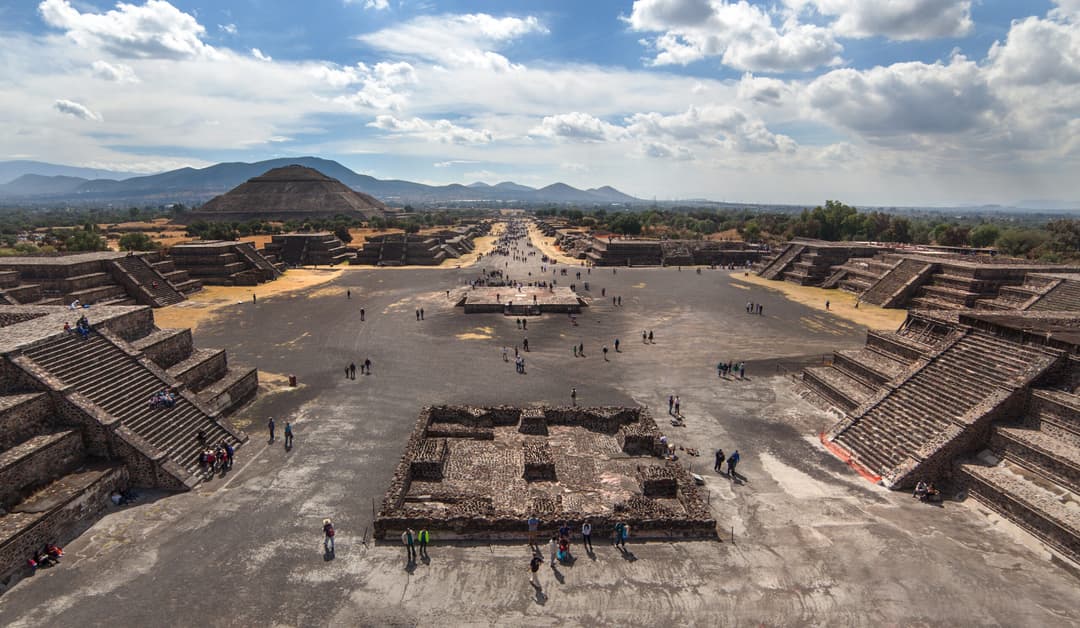 Visitando la Ciudad prehispánica de Teotihuacán