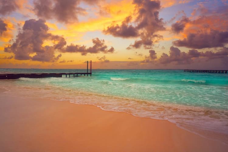 Atardecer en Playa Caracol