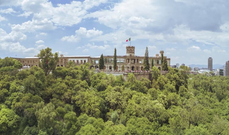 El Museo nacional en el parque Cjapultepec