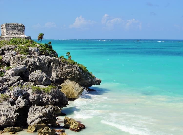 Playa cercana ruinas Tulum