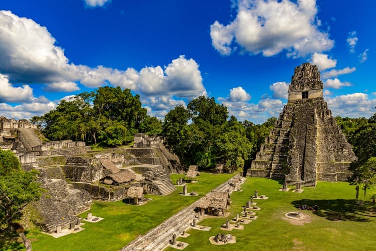 A majestosa cidade de Tikal
