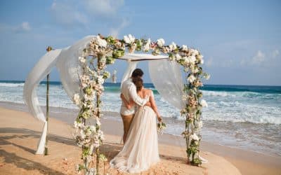 Weeding beach couple in Cancun