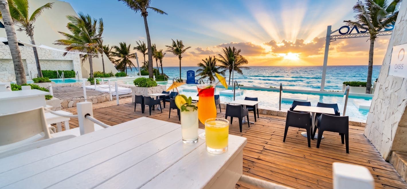 Foto de Oasis beach club bar +18